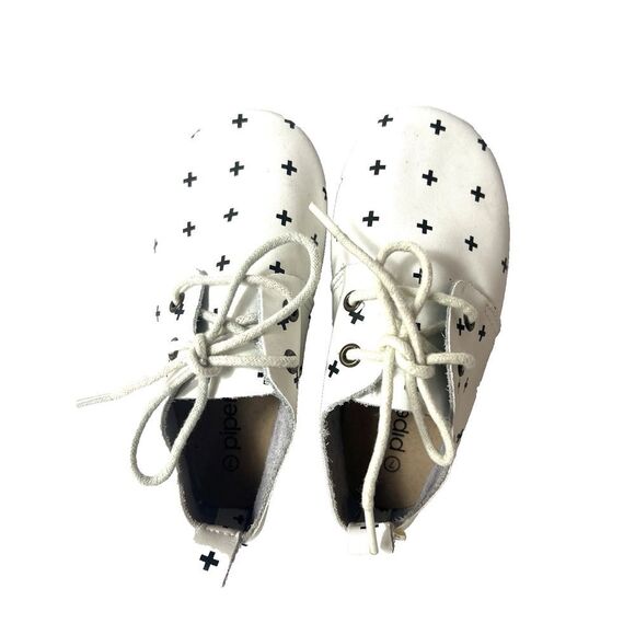 Piper Finn Little Kids Infants 7 Soft Leather White Cross Print Moccasin Lace Up - Picture 4 of 13